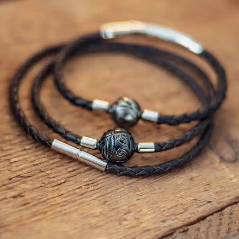 Bracelet homme cuir perle de Tahiti gravée - M – Image 3