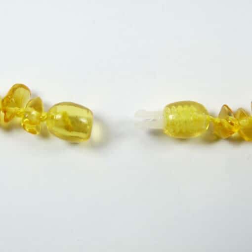 Collier enfant en ambre baroque citron – Image 2